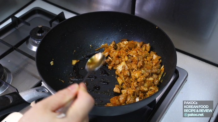 담백한 맛 김치볶음밥