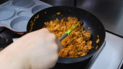 김가루 올린 볶음밥 사진