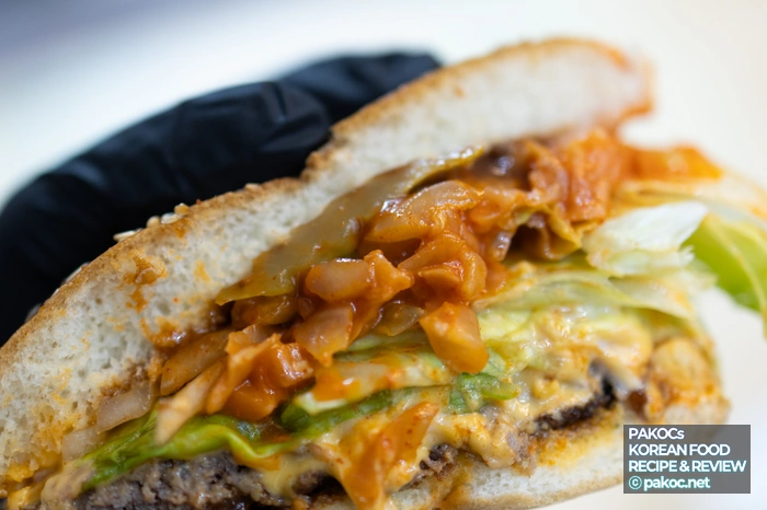 ビーフバーガー 味 コールスロー 調和