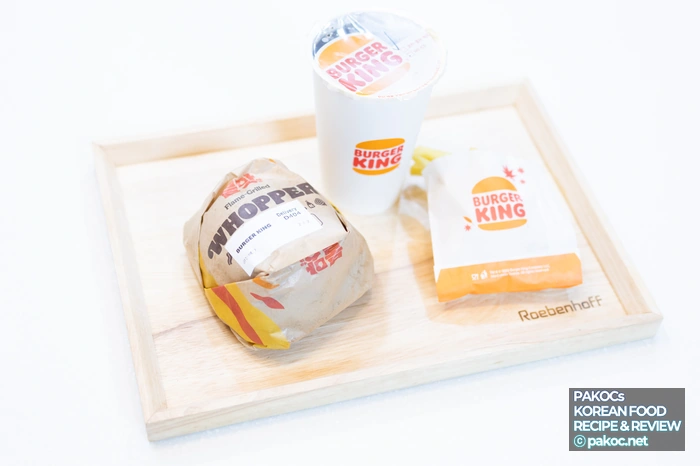 柔らかいオーバーイージーエッグバーガー