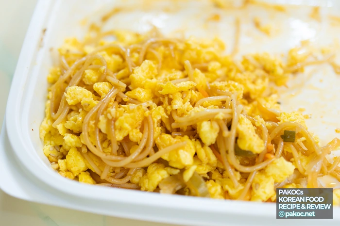 Reseña de arroz frito armonioso con huevo