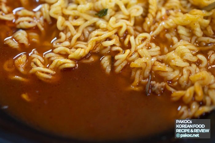 고사리 가득 라면 특징