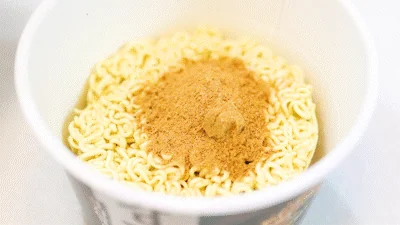 カムジャタン カップ麺 ナトリウム情報