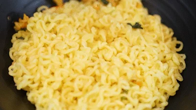 신라면 김치볶음면 감칠맛 강한 느낌