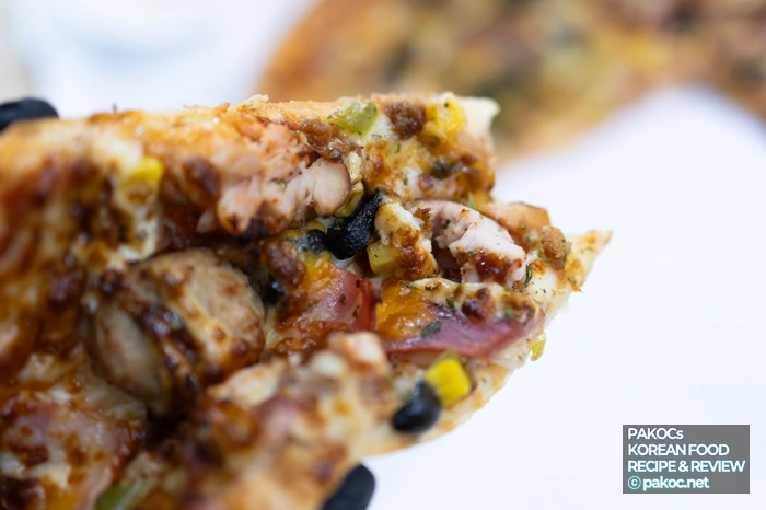 스모키 향 고기 피자 특징