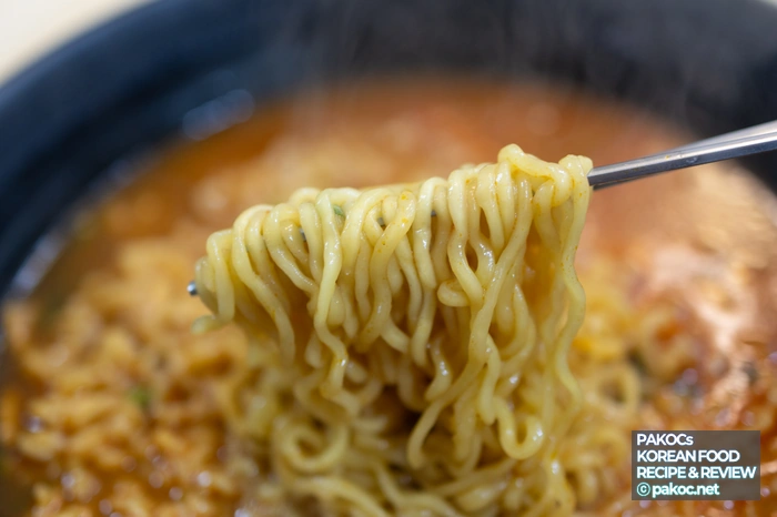 Overall garlic yukgaejang flavor