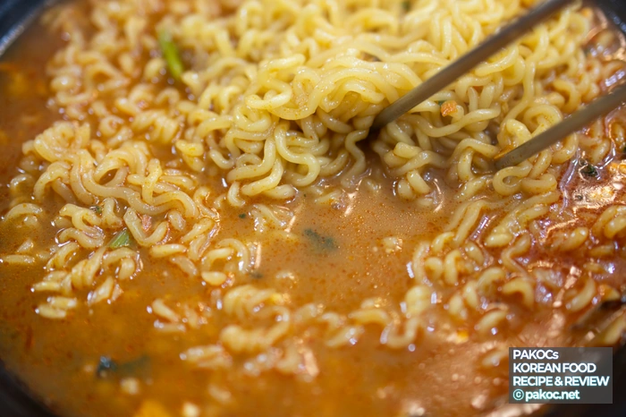 Ramen flavor comparison review