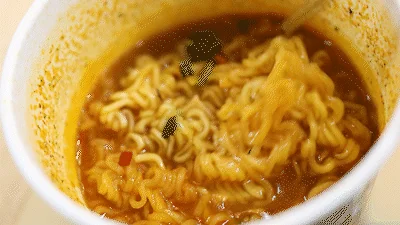 국물 맛 좋은 컵라면
