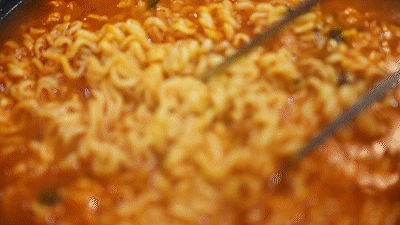 アルファドライブワンのブランドモデル戦略