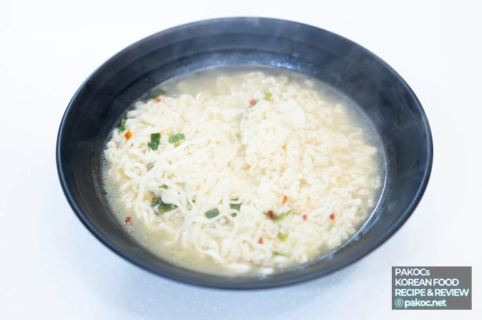 25_닭칼국수-구수한-풍미-특징