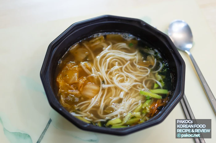 トッピング構成が多彩な麺