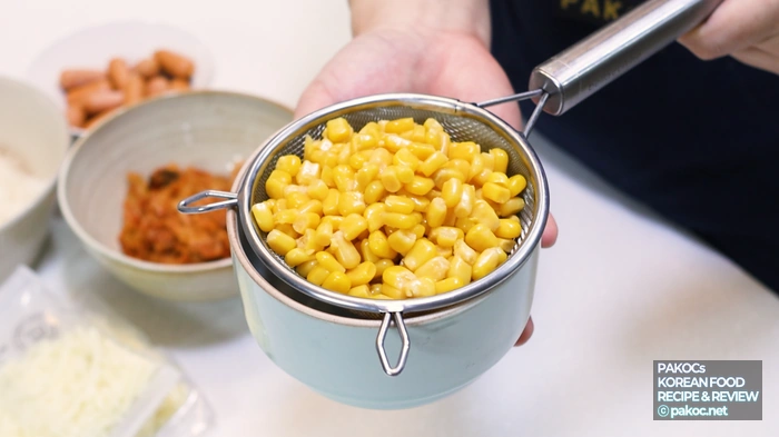 Cooking steps: kimchi fried rice