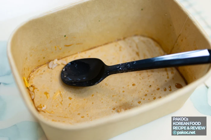 チーズ丼の試食レビューシーン