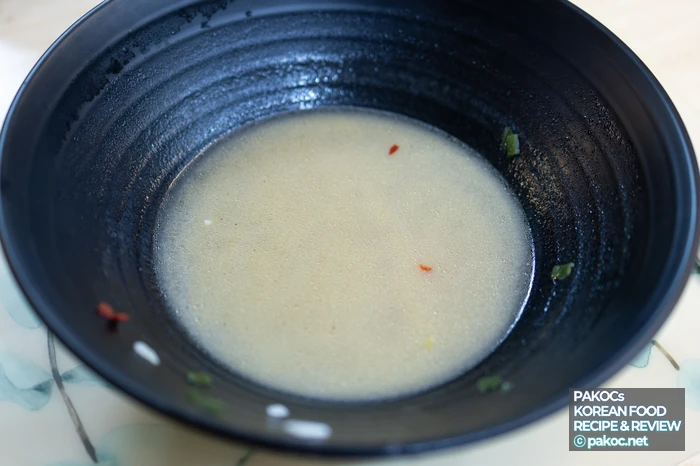 鶏カルグクス特有のスープの味を強調