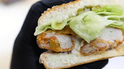 辛さとまろやかさの調和バーガー