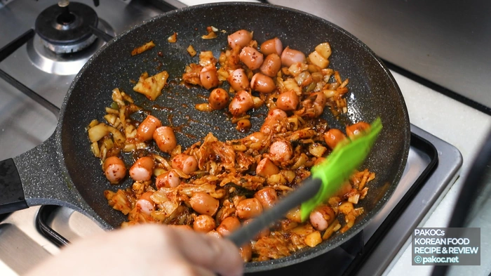 Kimchi fried rice as a drinking snack