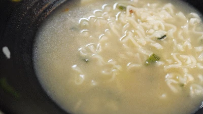 正統派・鶏カルグクスラーメンの特徴