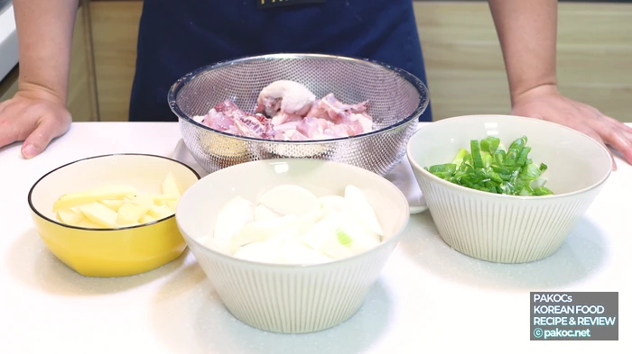 Finished one-chicken kalguksu photo