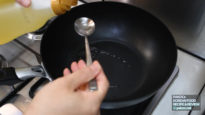 How to mix the dipping sauce