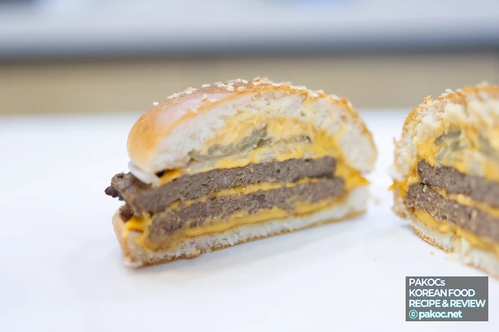 Pointing out a sauce consistency issue