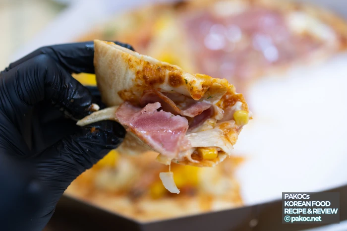 Pizza composition feature comparison