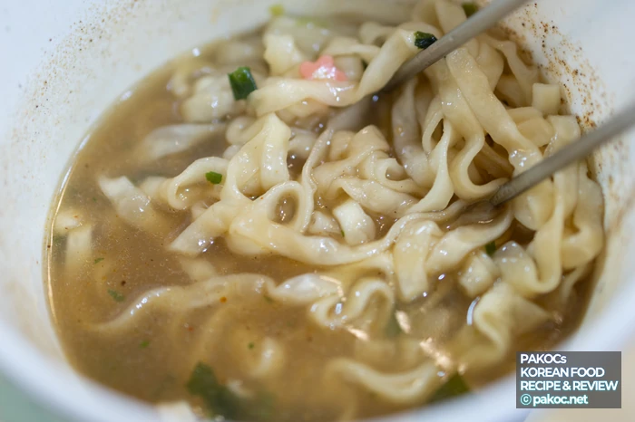 Convenience store premium udon cup