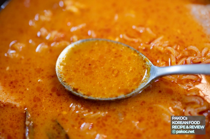 부대찌개 조리 과정 사진