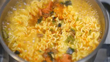 부대찌개면 고추 재료 이미지