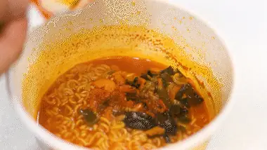 CU 치트키 국물라면 특징