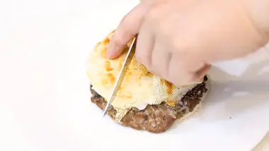 大きくなったバンズの満足感