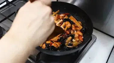 A tip for using oyster sauce