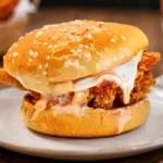맘스터치 내슈빌핫치킨버거 6,100원 리뷰 상큼한 코울슬로 버거 구성