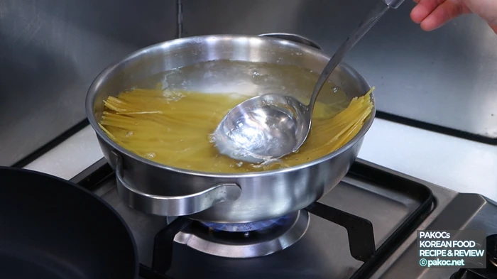 An herb tip for better looks and flavor