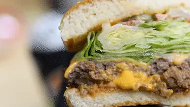 ディルピクルスと野菜の調和した構成