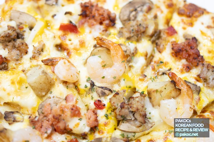 Lemon pizza with rich butter flavor