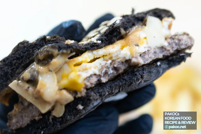 Destacando la suavidad del sabor de la hamburguesa