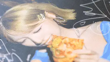 Pizza with an appealing lemon aroma