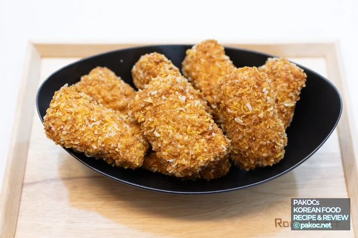 치킨 소스 새콤 매콤 조화